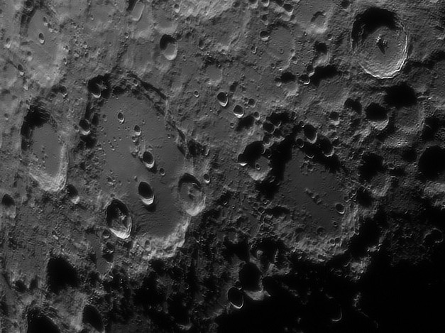 Clavius en Maginus kraters